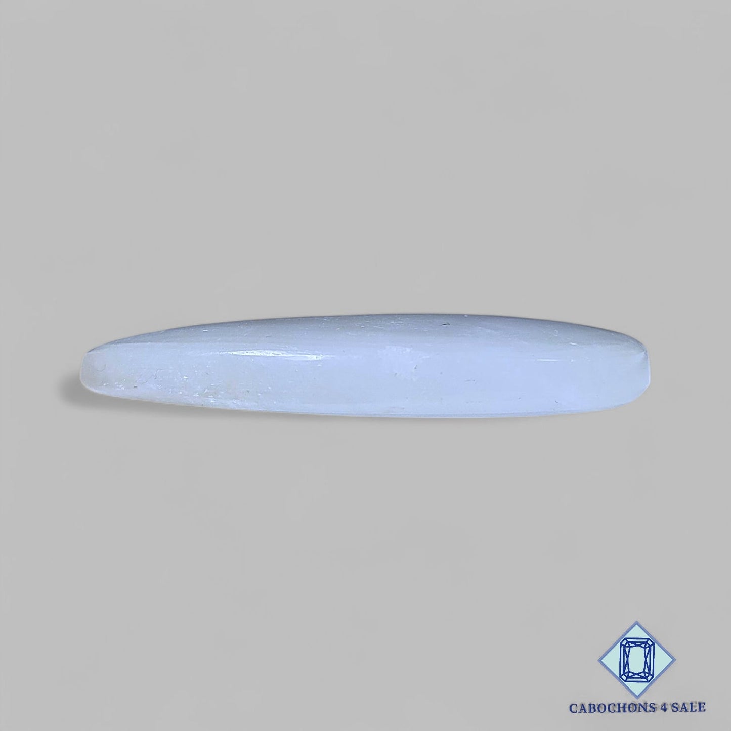 Cabujones de piedra lunar africana natural en forma de pera de 47 x 29 x 6 mm de Madagascar, disponibles para la venta.