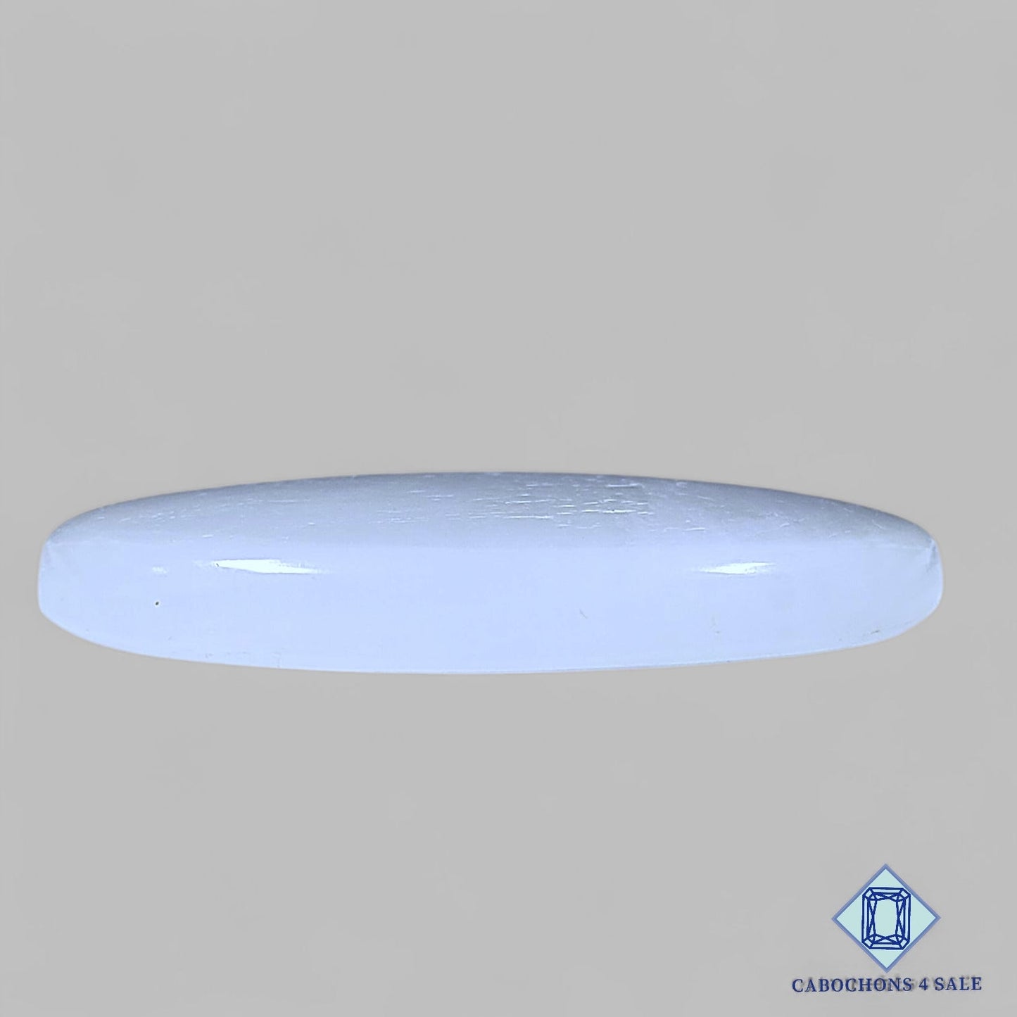 Cabujones ovalados de piedra lunar africana natural de 40 x 30 x 6 mm de Madagascar, disponibles para la venta.