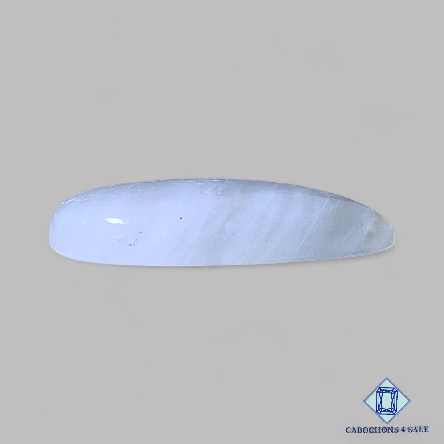 Cabujones de piedra lunar africana natural en forma de pera de 34 x 19 x 7 mm de Madagascar, disponibles para la venta.