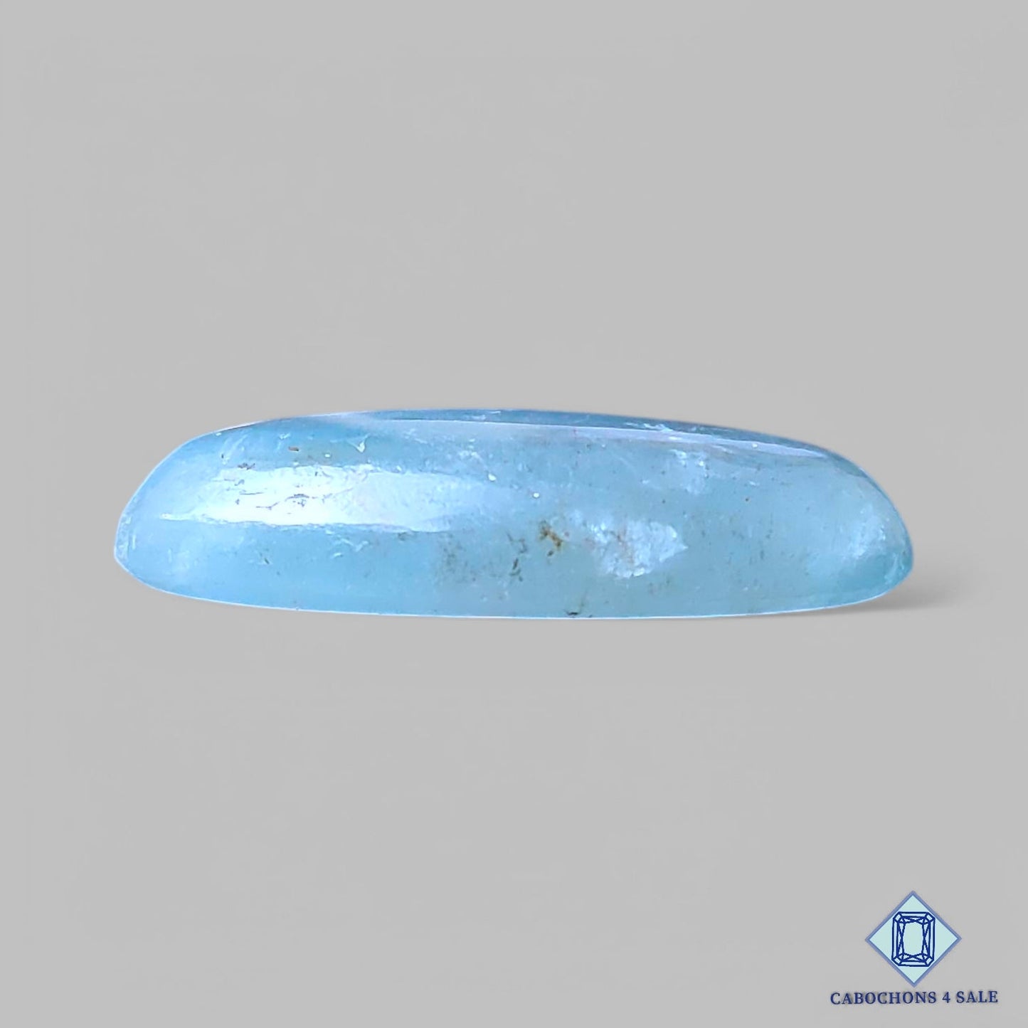 Cabujones ovalados de aguamarina natural de 28 x 15 x 6 mm, de Brasil, disponibles para la venta.