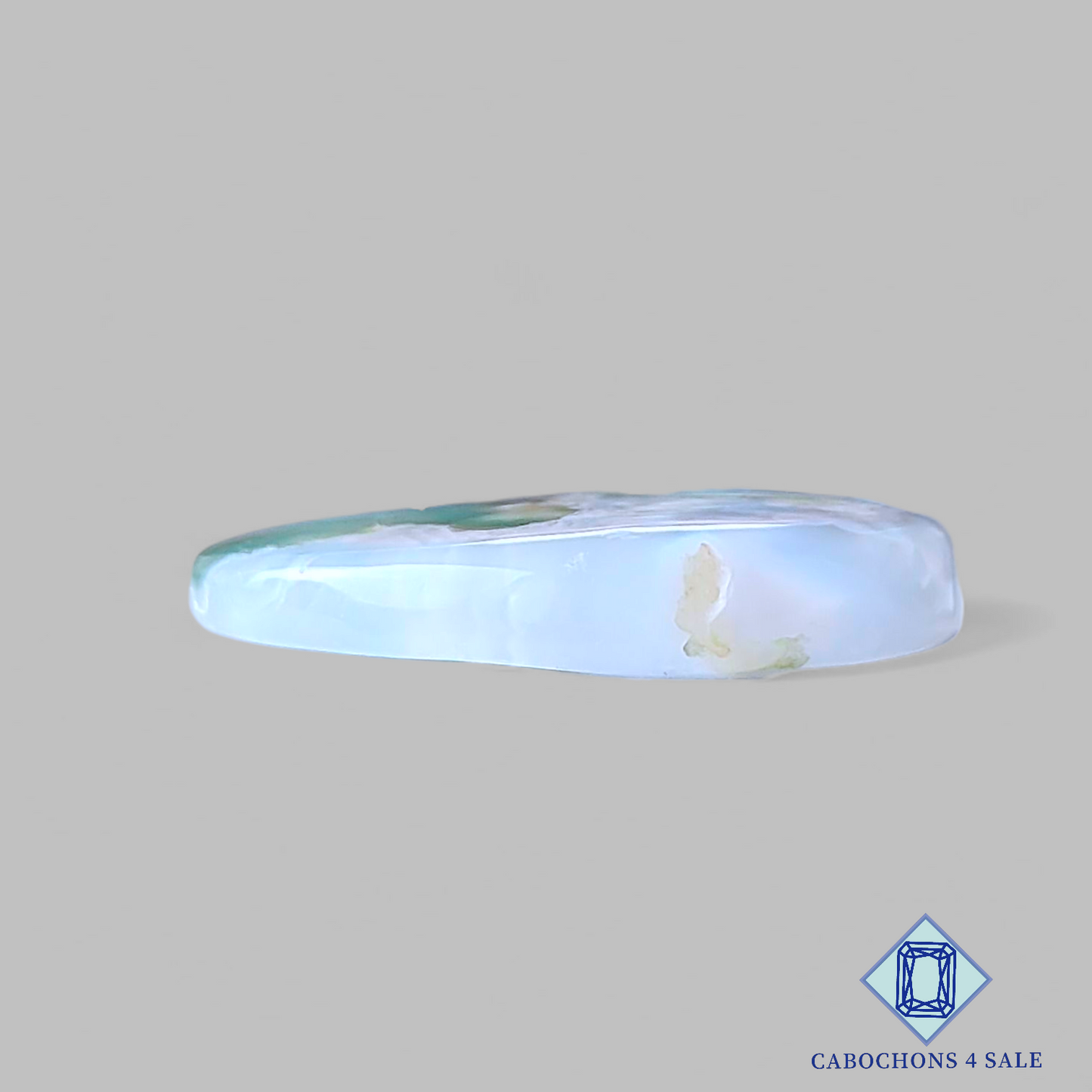 Cabujones ovalados de aquaprasa