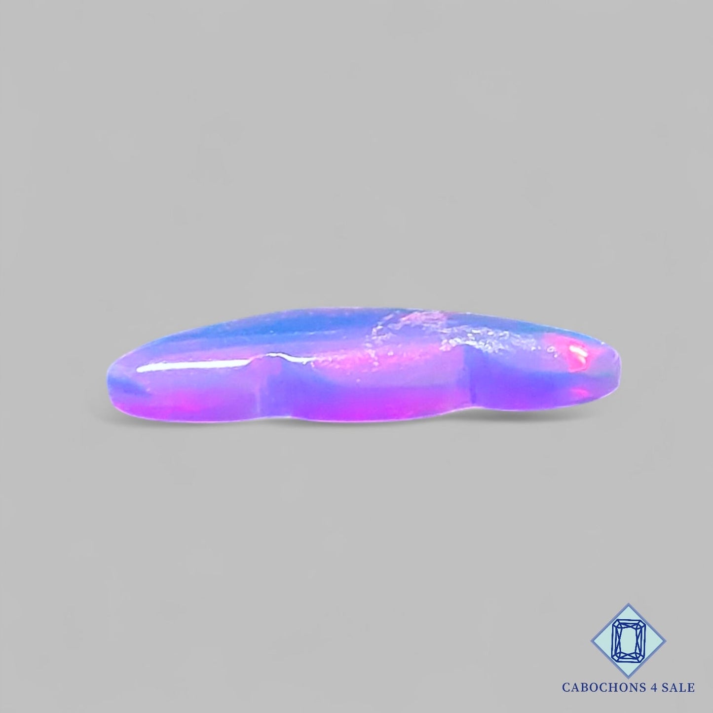 Piedra preciosa de ópalo Aurora natural tallada a mano de 16 x 10 x 2 mm, procedente de Australia, disponible para la venta.