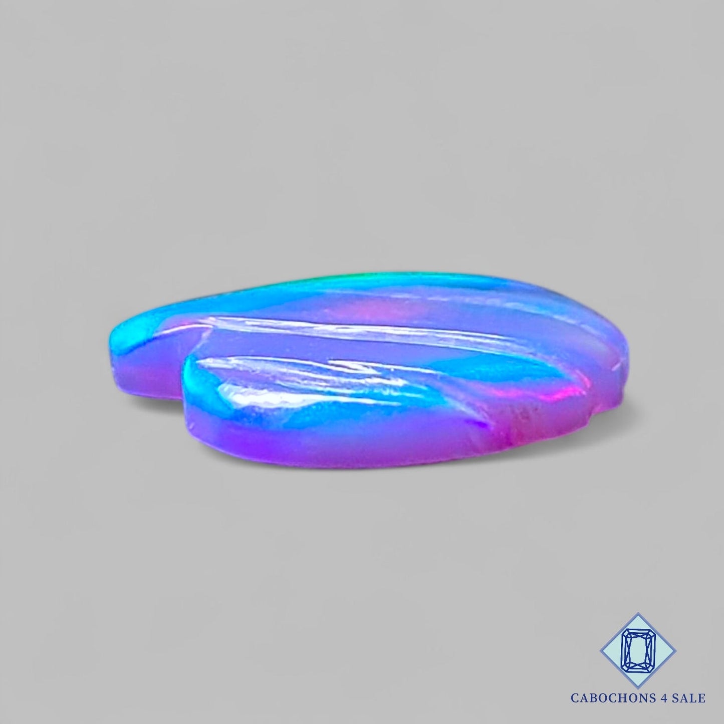 Piedra preciosa de ópalo Aurora natural tallada para Halloween, 15 x 16 x 2 mm, procedente de Australia, disponible para la venta.