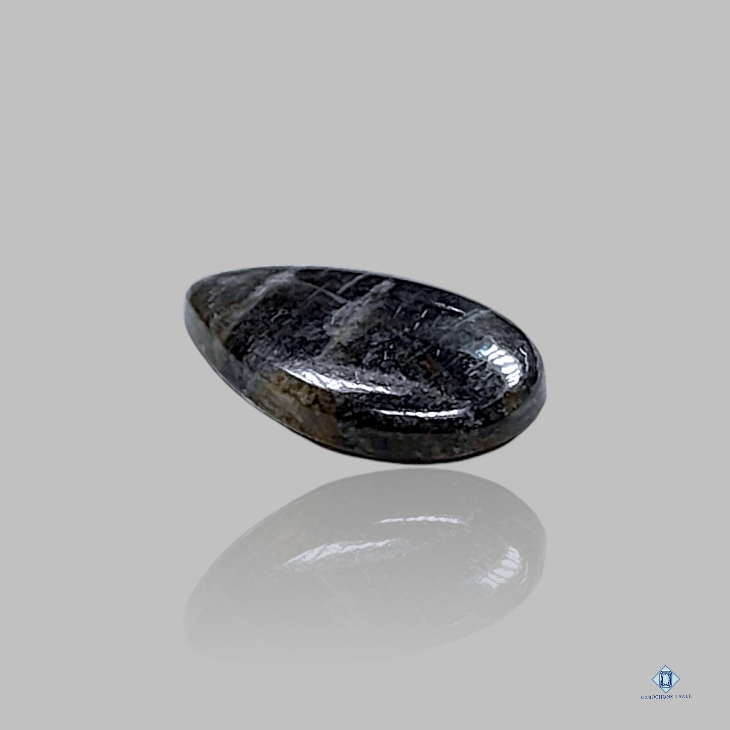 Cabujones de pera de piedra lunar negra