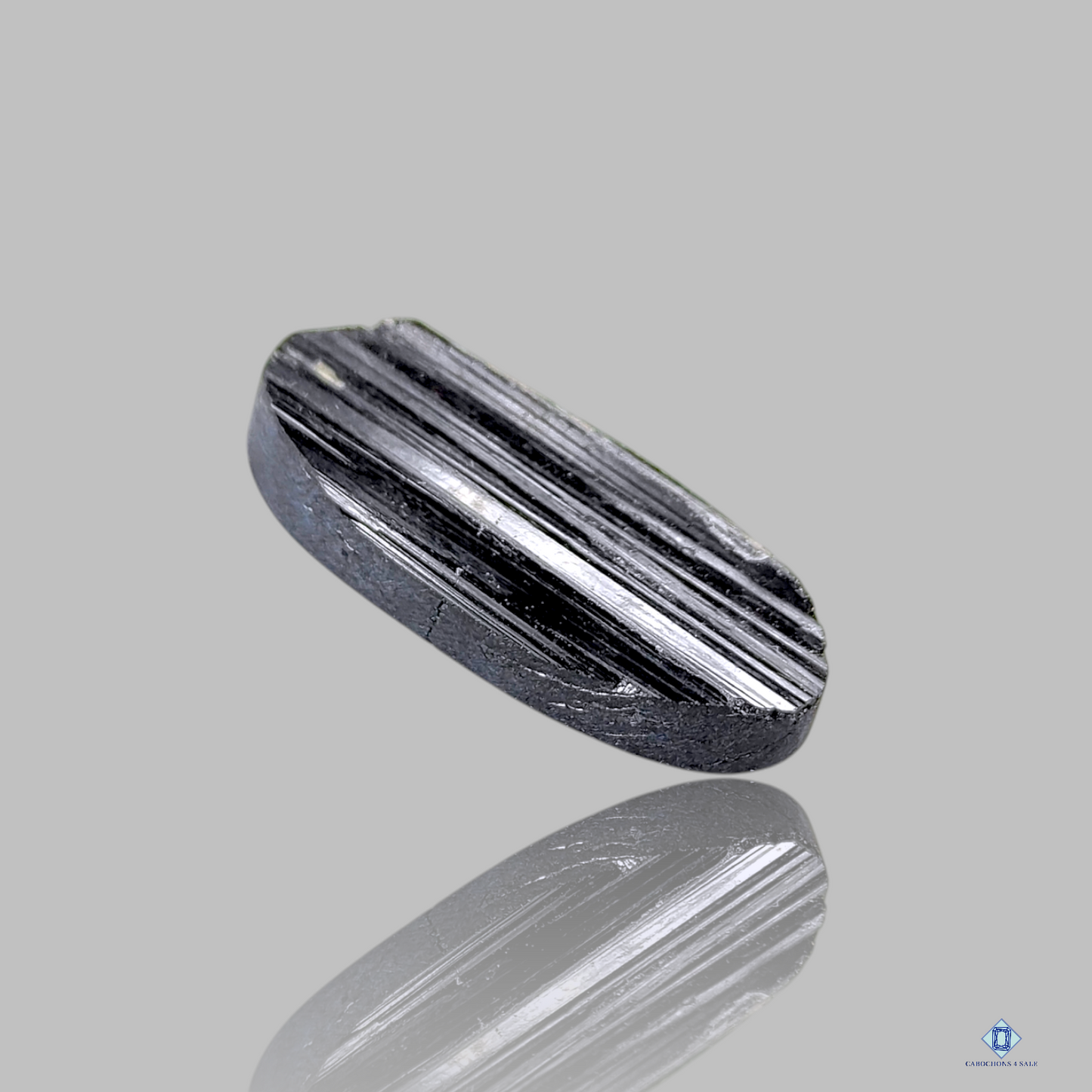 Druzy ovalado de turmalina negra