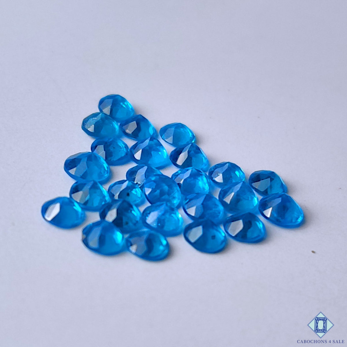 0-Blue_Apatite-C4sw23165-3-Round-Blue-mm-Lots-Translucent-0