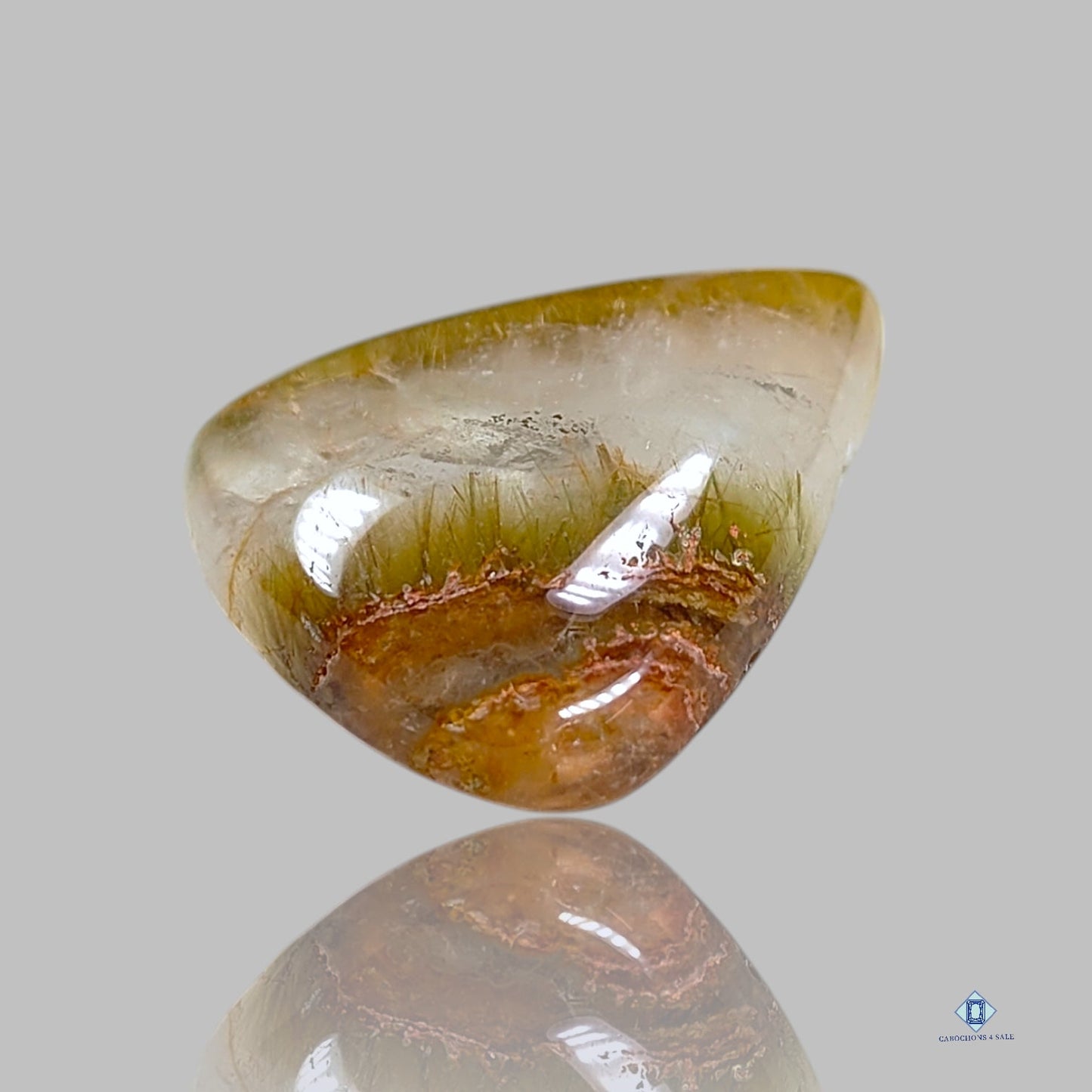 Cabujones de pera de rutilo de cacoxenita verde