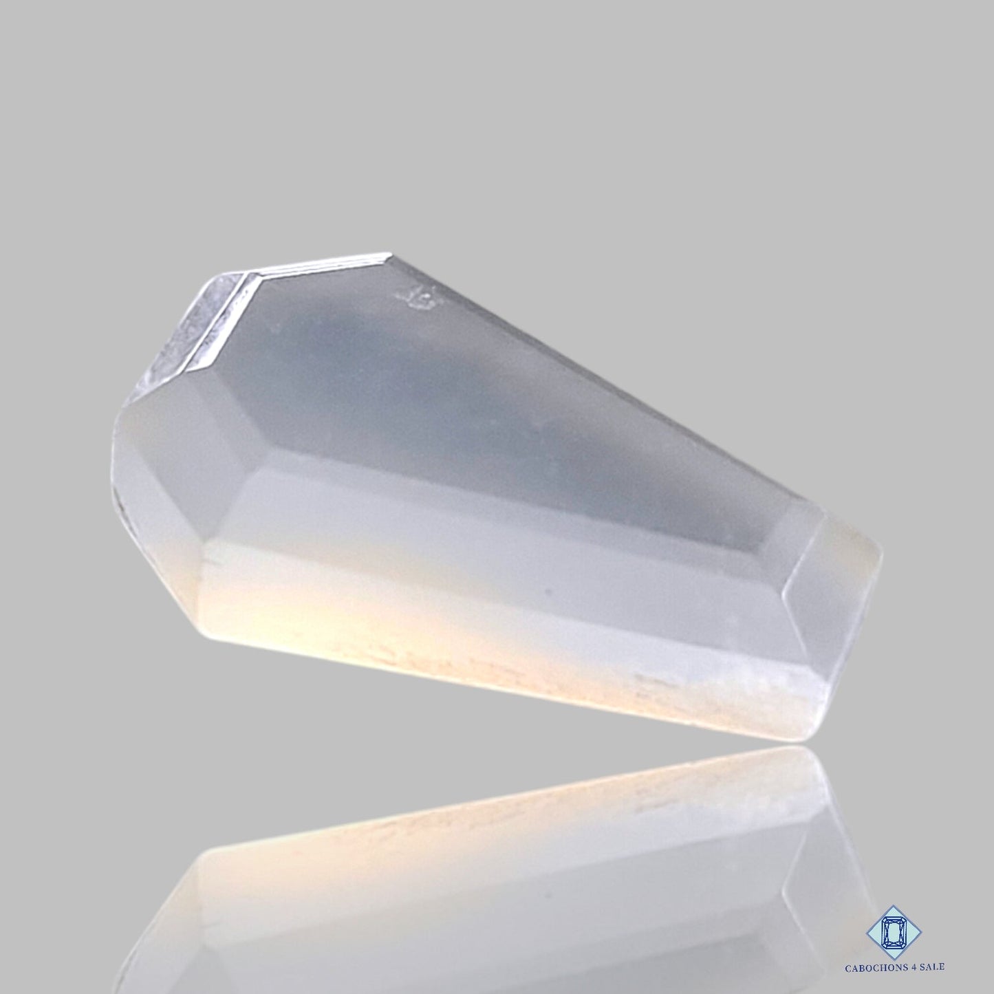 Piedra lunar verde para Halloween: todos los cortes