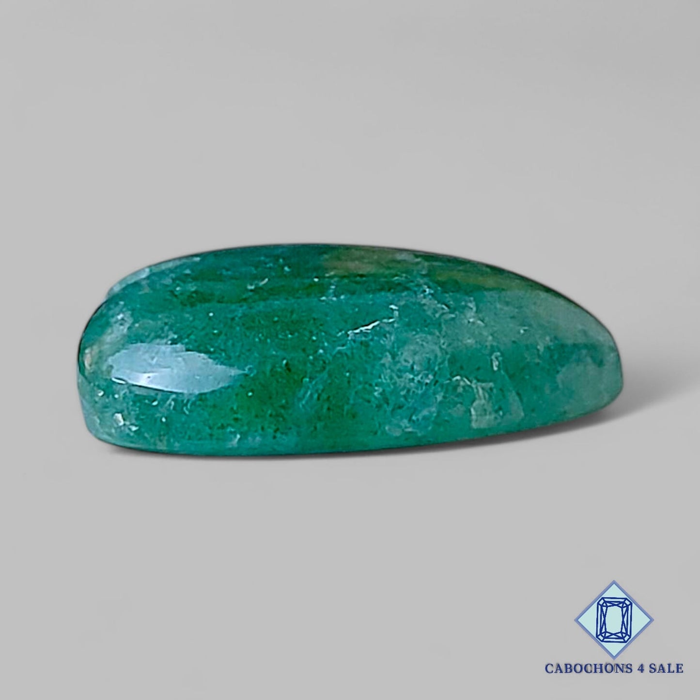 Piedra preciosa de cuarzo fresa verde natural tallada en forma de corazón, 21 x 19 x 6 mm, procedente de Rusia, disponible para la venta.