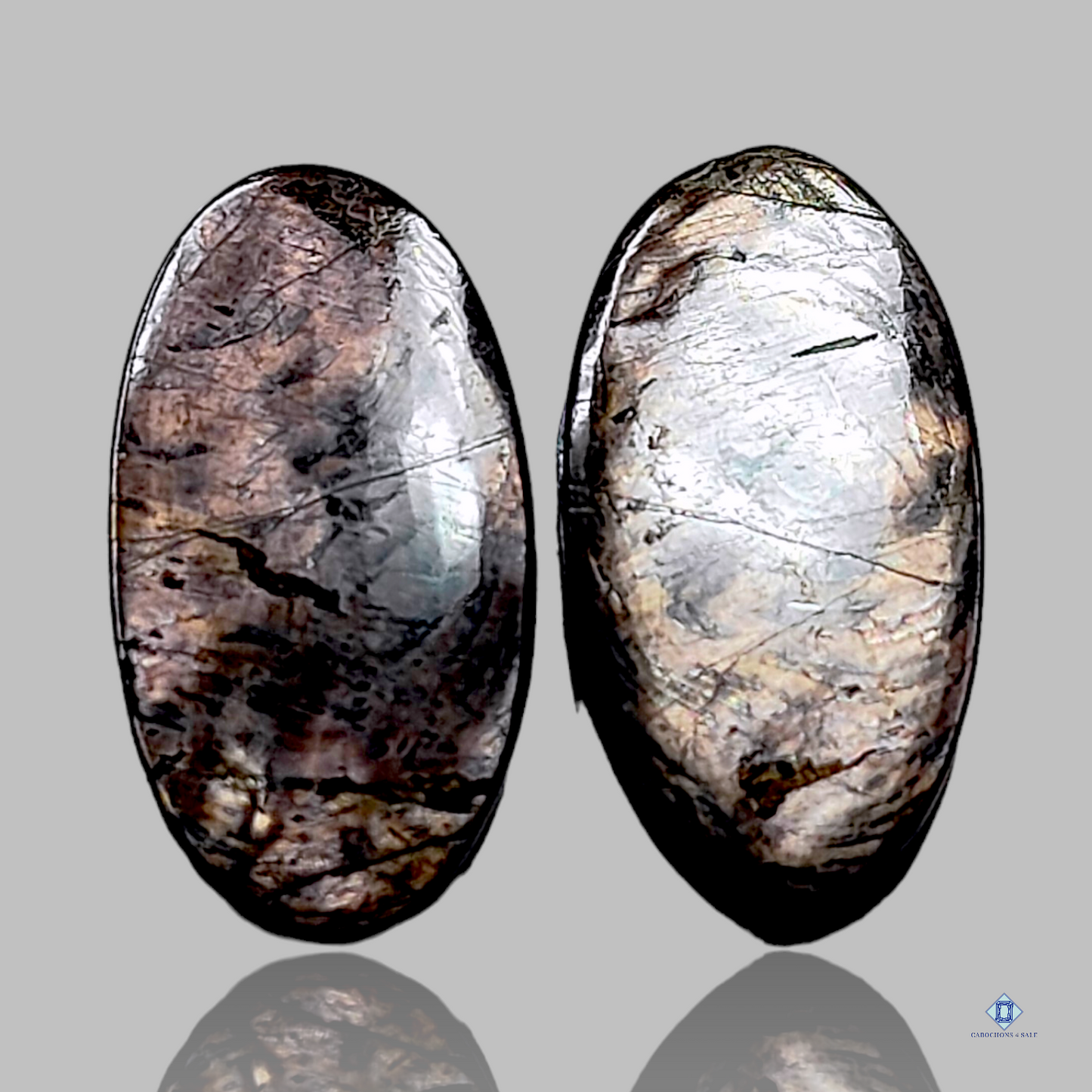 Cabujones ovalados de hiperstena