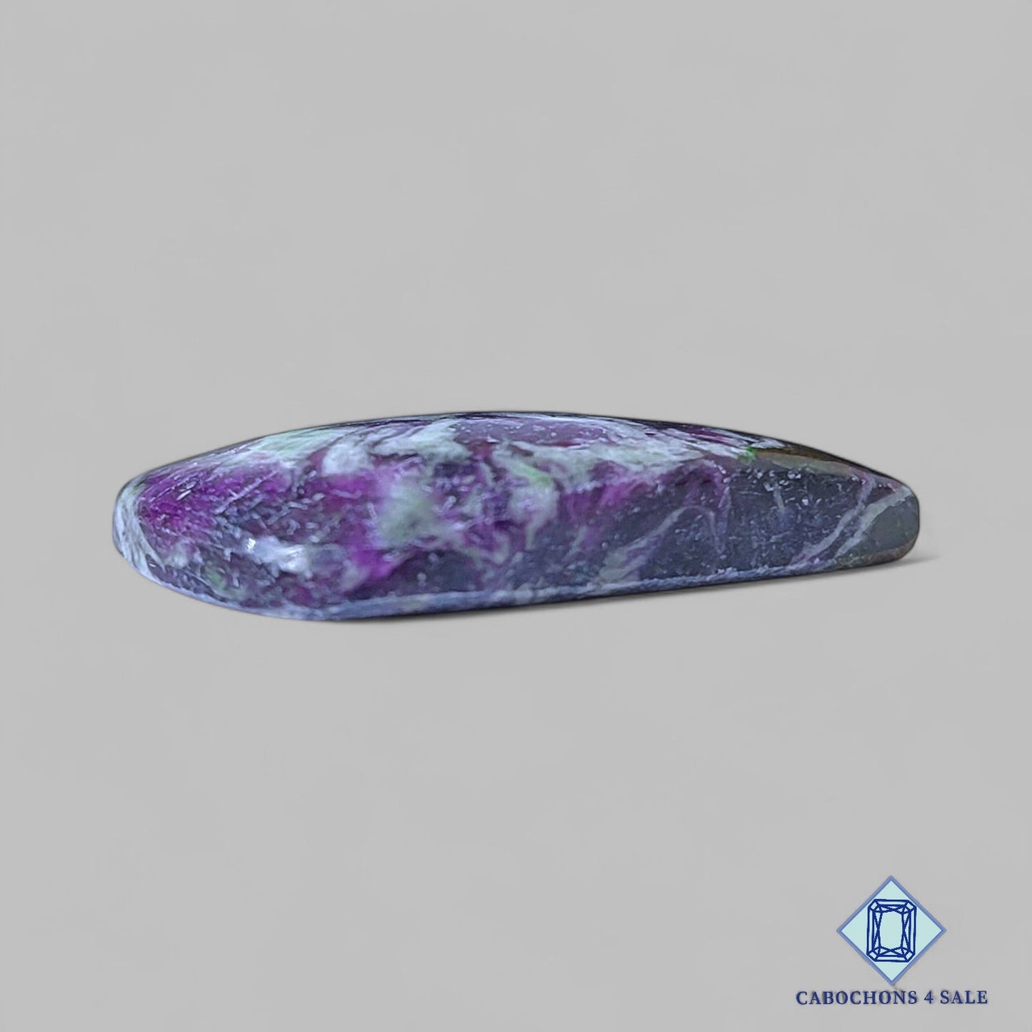 Cabujones de piedra preciosa Kammererite natural de 33 x 18 x 6 mm, disponibles para la venta en Turquía.