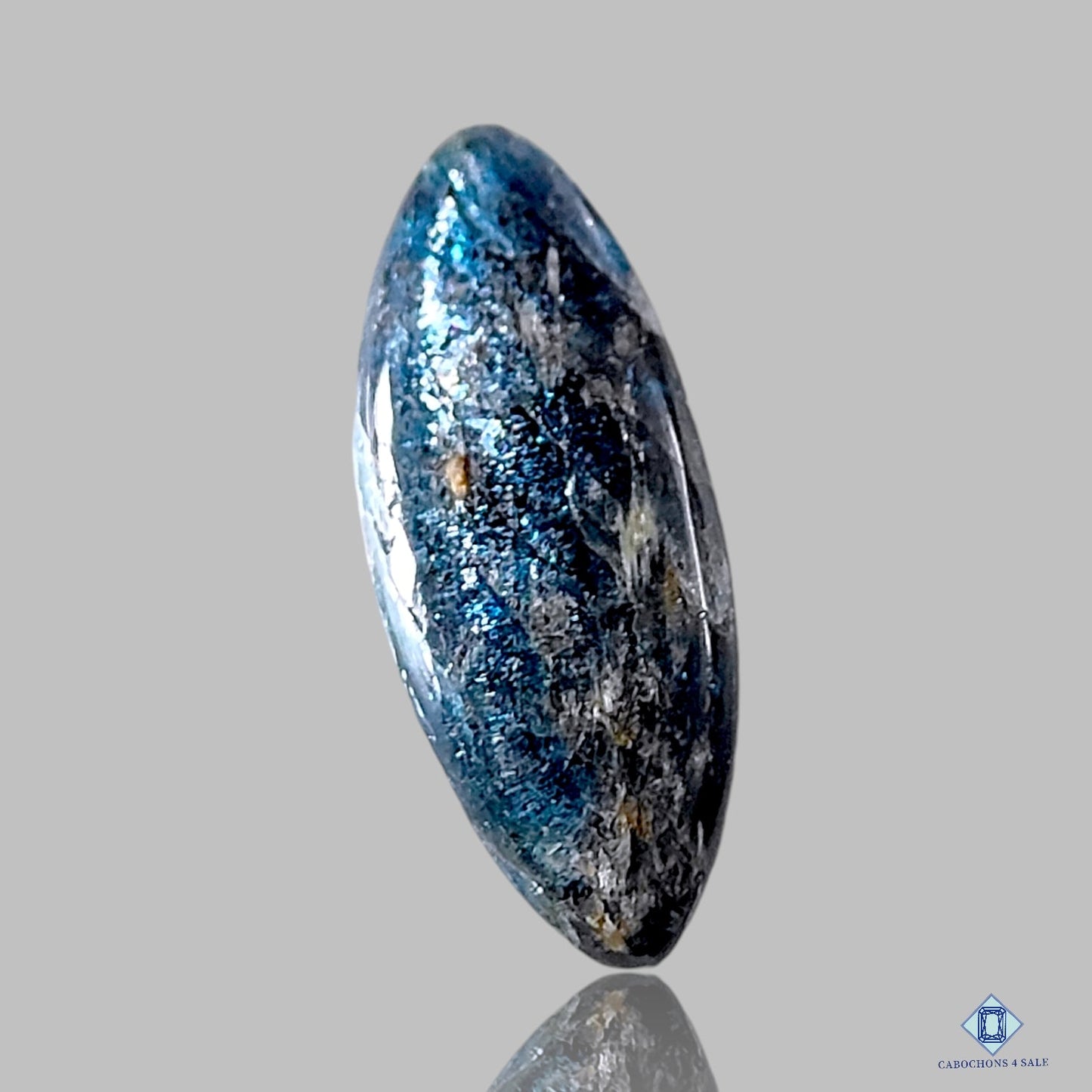 Cabujones marquesa de cuarzo cianita