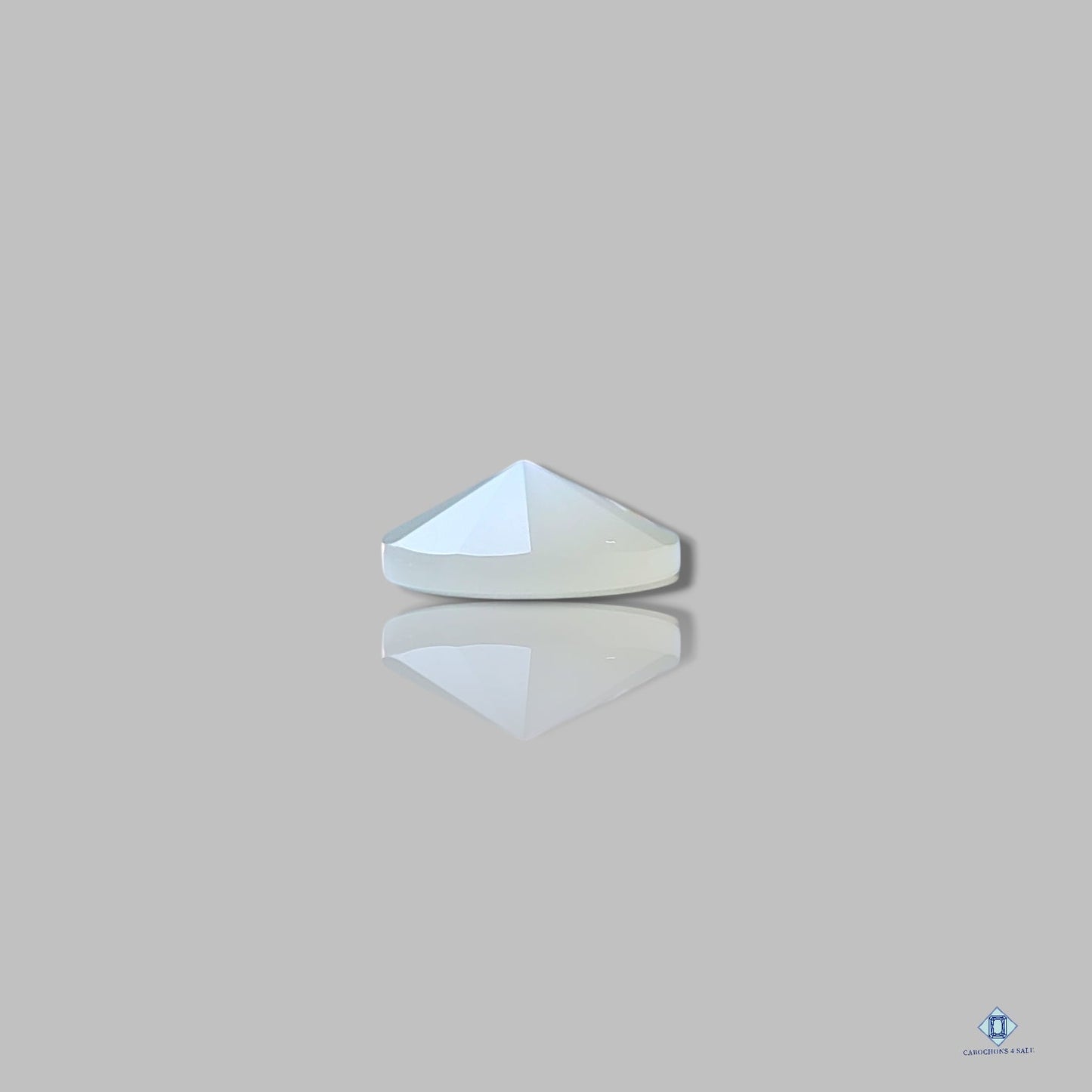 Piedra lunar blanca de Madrás, corte redondo facetado