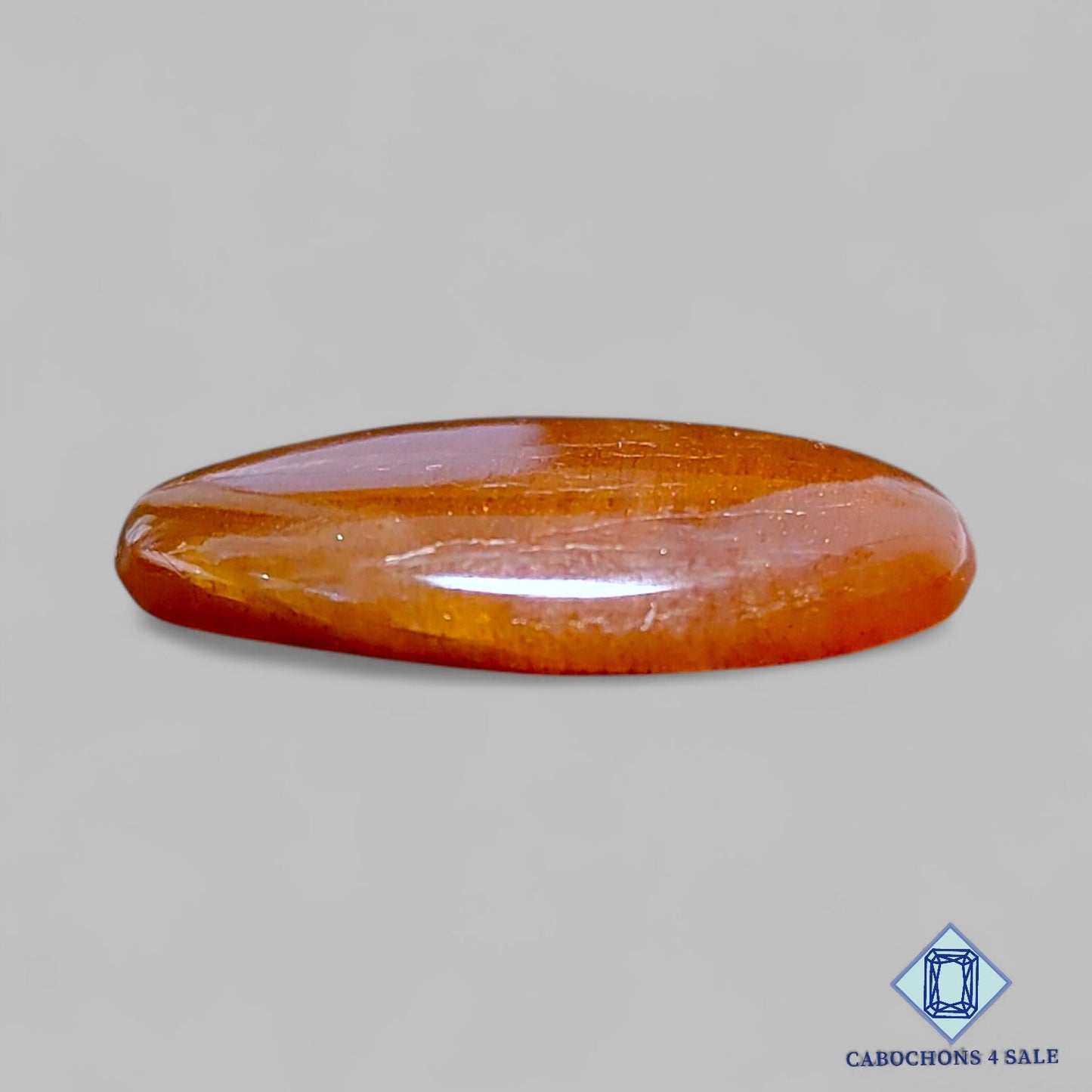 Cabujones redondos de piedra solar con enrejado arcoíris de lluvia de meteoritos natural de 30 x 7 mm, procedentes de Australia, disponibles para la venta.