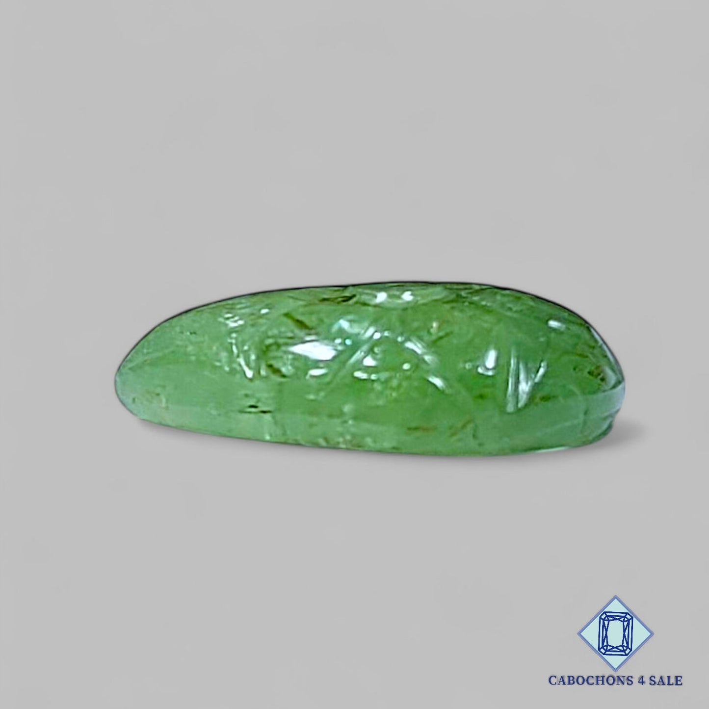 Piedras preciosas de cianita de menta natural talladas en forma de pera de 14 x 10 x 4 mm, procedentes de Brasil, disponibles para la venta.