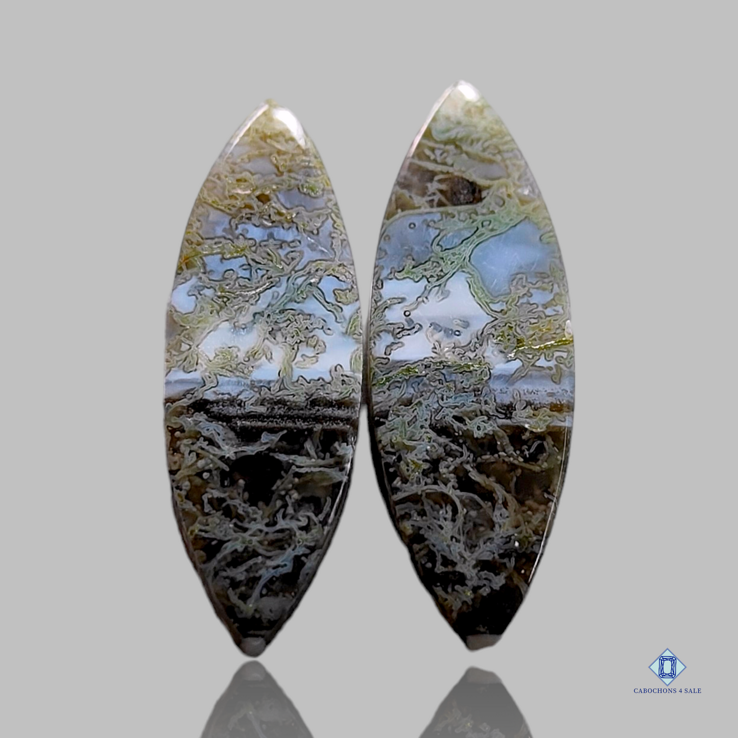 Cabujones de ópalo azul musgo en forma de marquesa