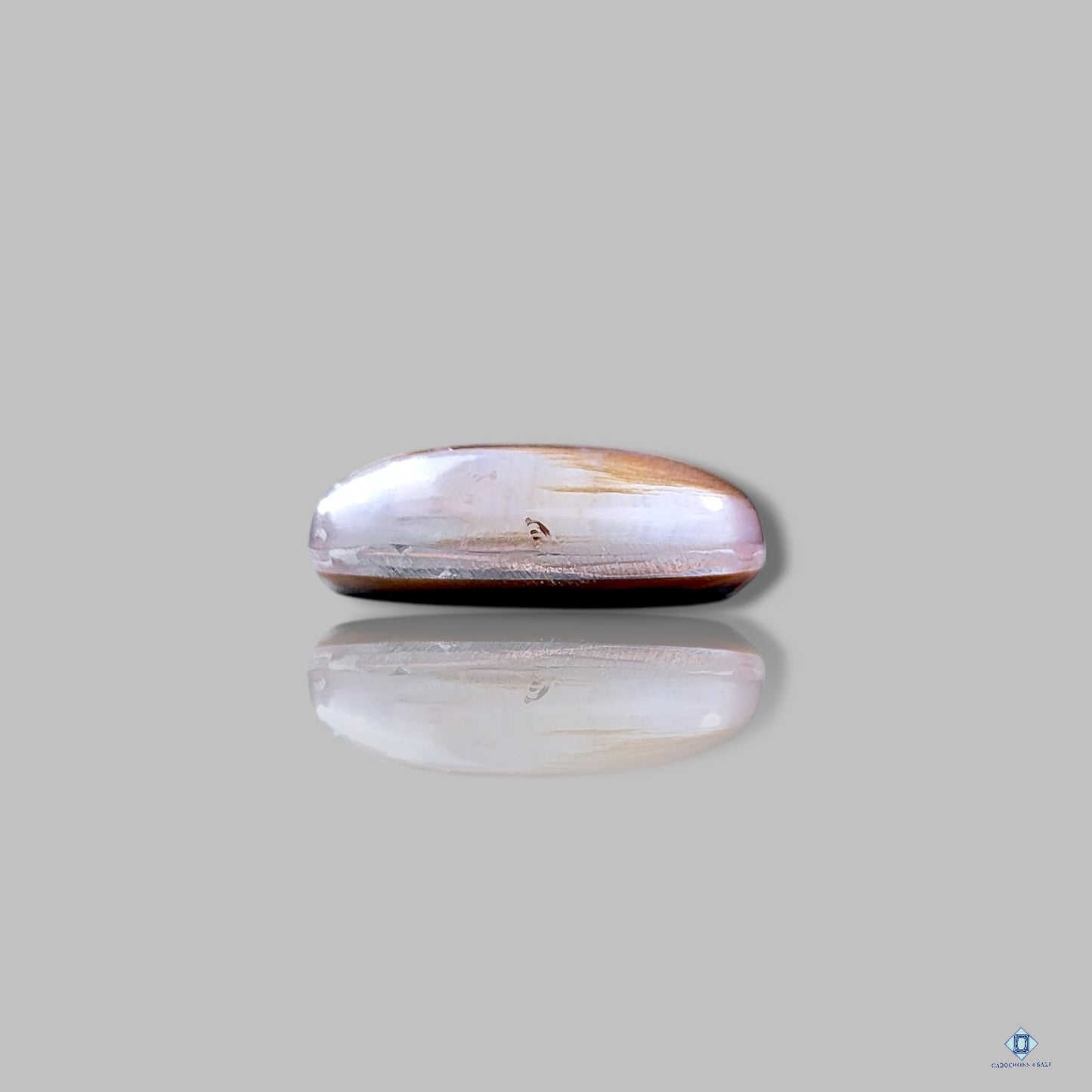 Dobletes de nácar y amatista Dobletes ovalados