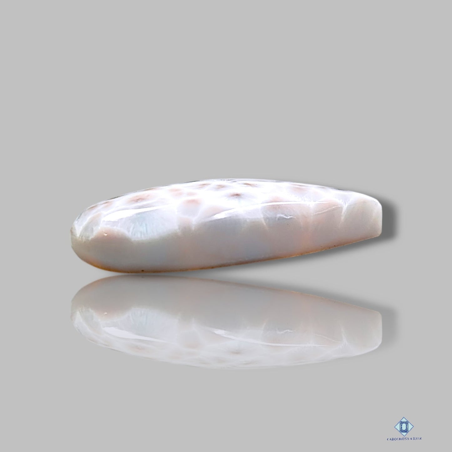 Cabujones de pera de natrolita