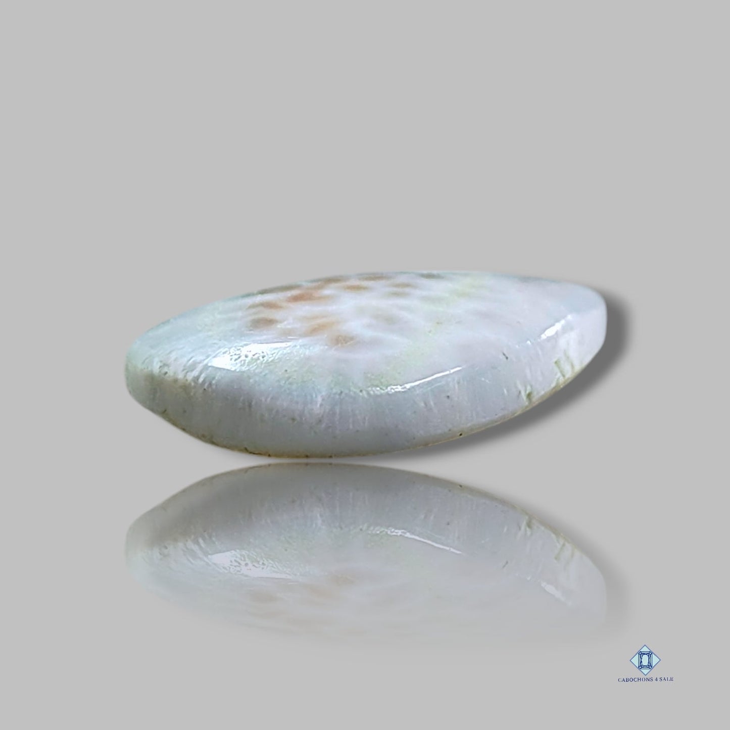 Cabujones de pera de natrolita