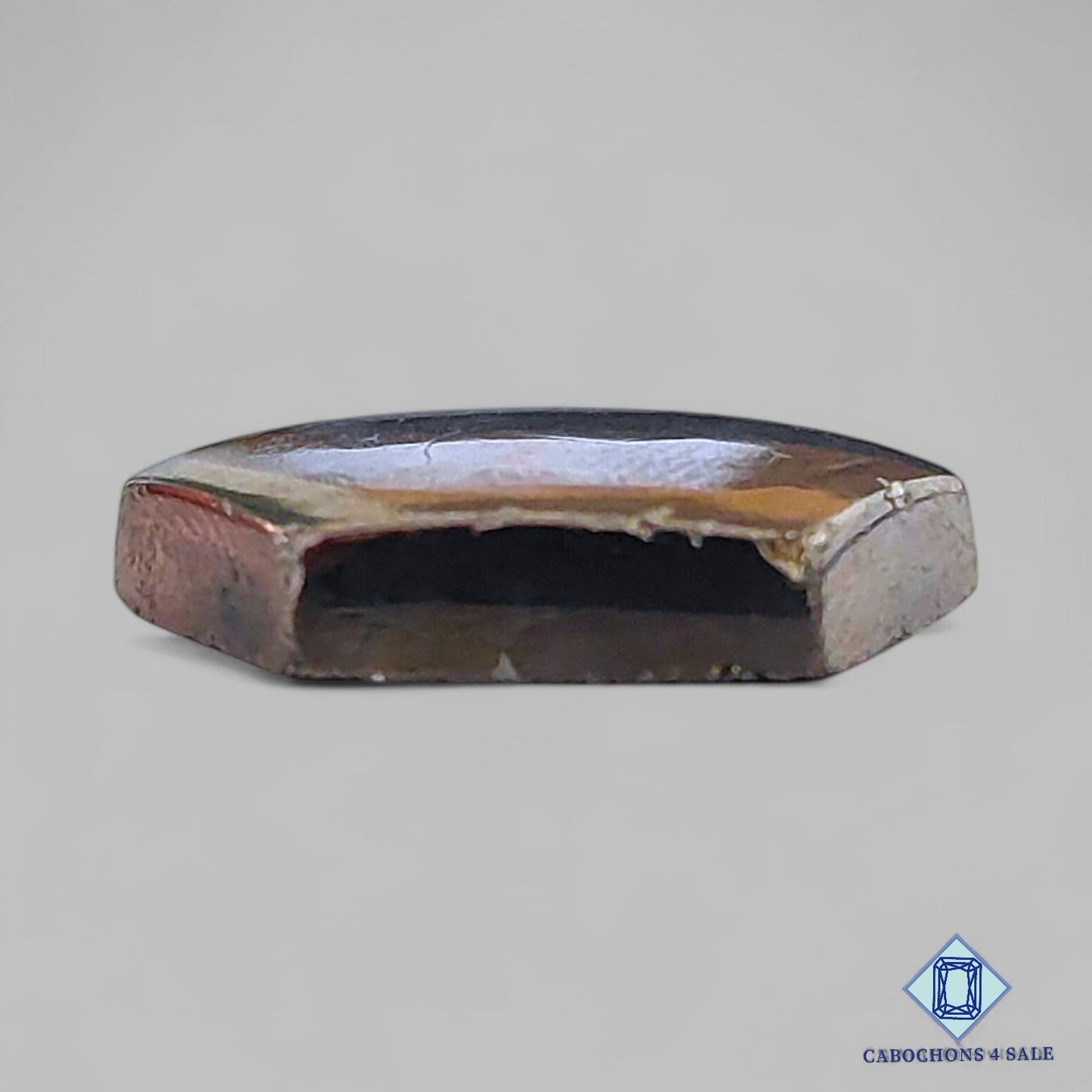 Cabujones hexagonales de pirita natural de 19 x 17 x 4 mm, de Perú, disponibles para la venta.