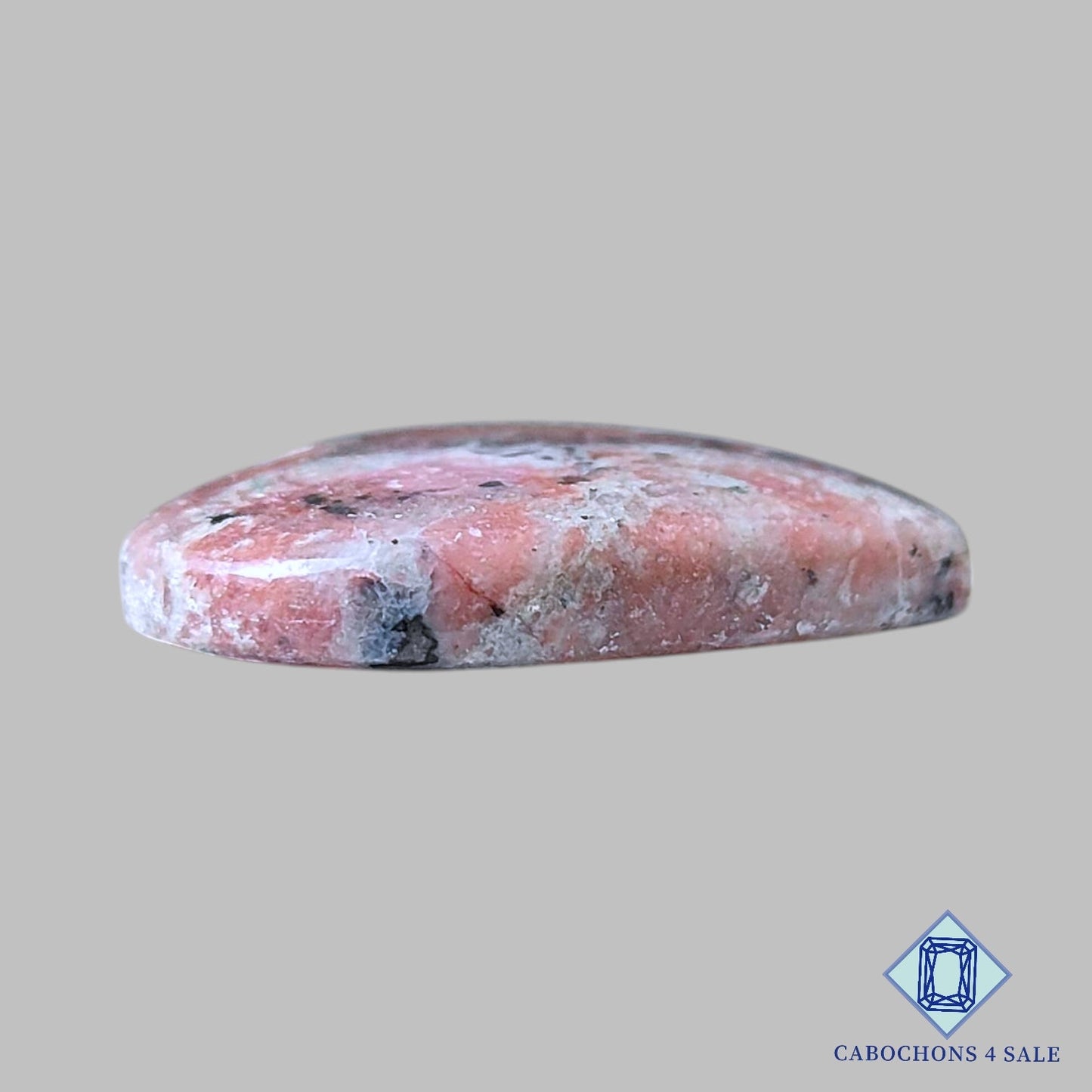 Tallas de corazón de piedra preciosa de thulita natural de 25 x 28 x 5 mm, procedentes de Noruega, disponibles para la venta.