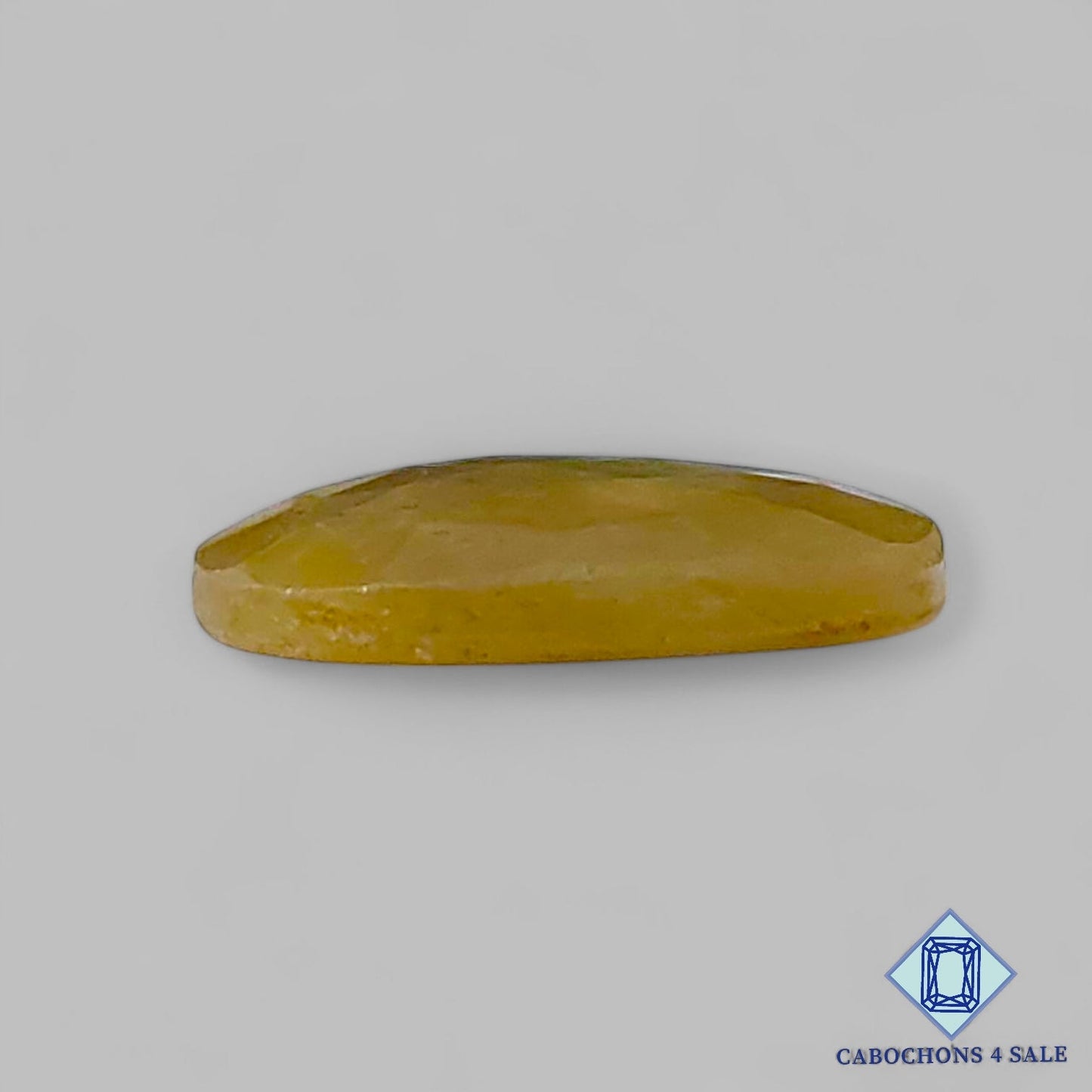 Zafiro amarillo natural de talla rosa elegante de 16 x 12 x 3 mm, procedente de Myanmar. Disponible para la venta.