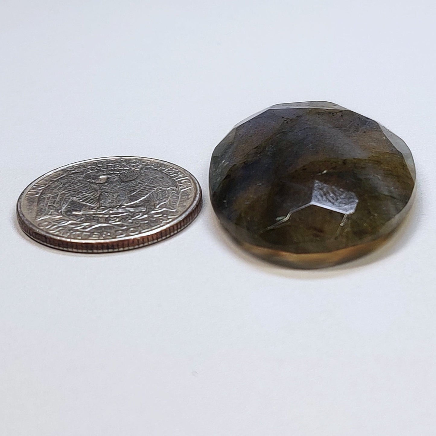 Labradorita multicolor