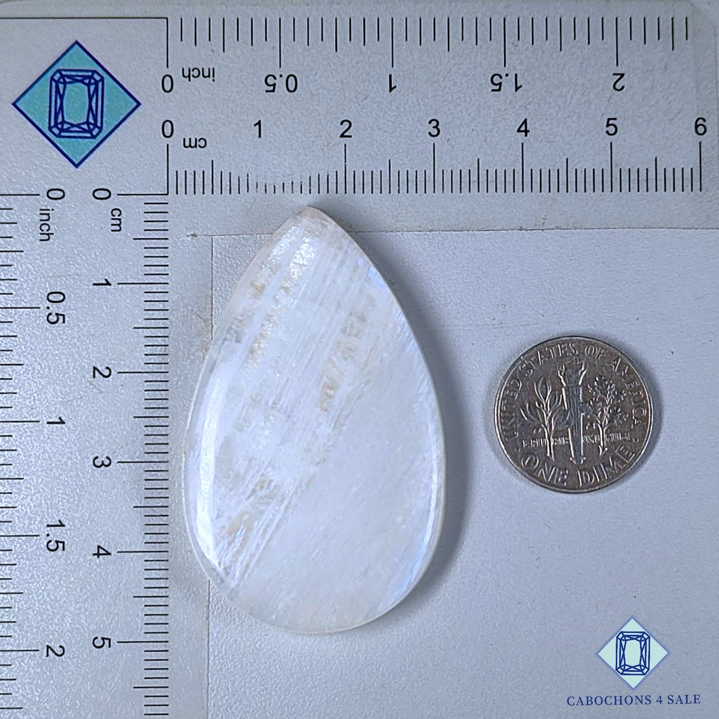 Cabujones de piedra lunar africana natural en forma de pera de 47 x 29 x 6 mm de Madagascar, disponibles para la venta. 