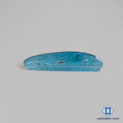 Piedra preciosa de cianita aqua natural de corte rosa elegante de 17 x 9 x 4 mm procedente de Brasil, disponible para la venta.