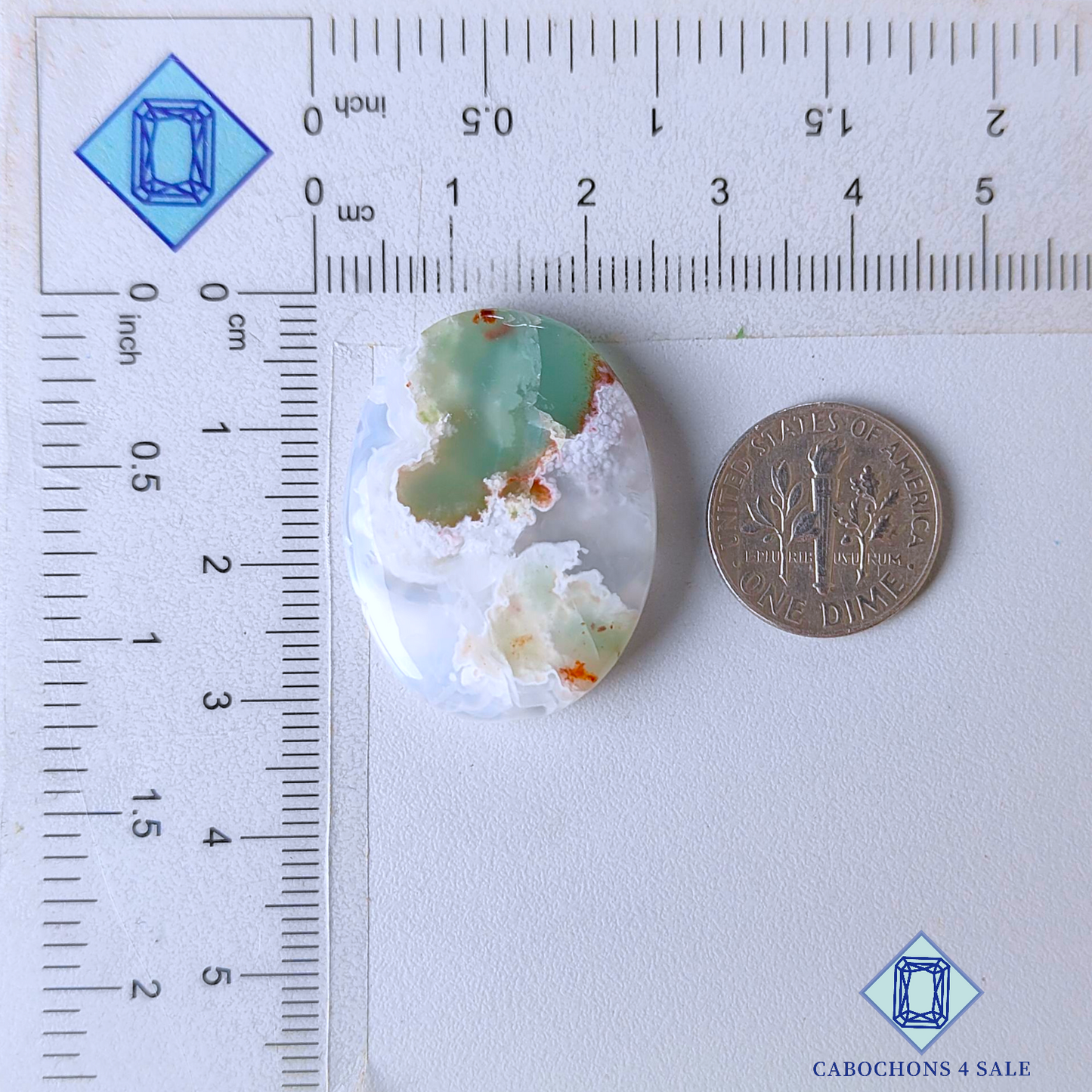 Cabujones ovalados de aquaprasa