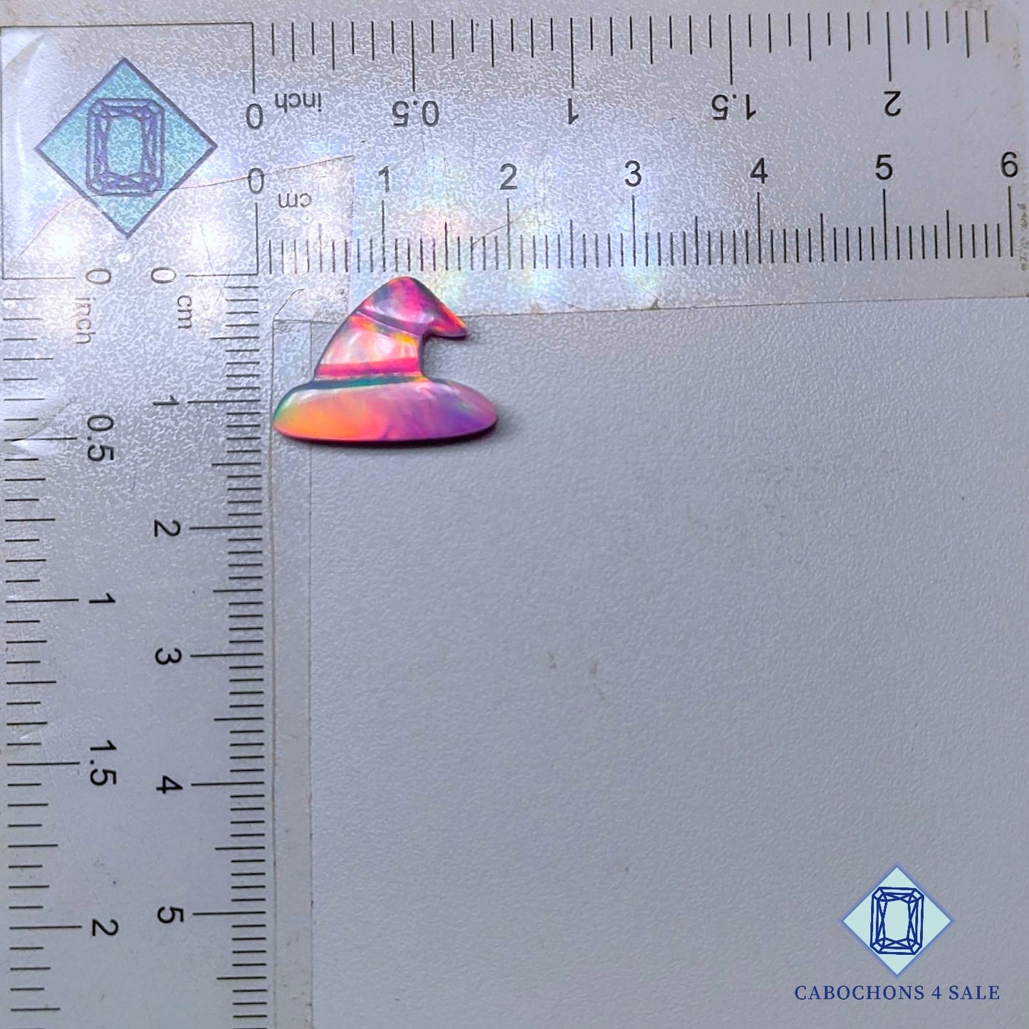 Piedra preciosa de ópalo Aurora natural tallada para Halloween, 13 x 17 x 3 mm, procedente de Australia, disponible para la venta.