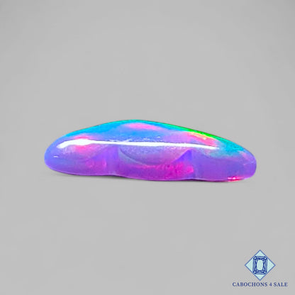 Piedra preciosa de ópalo Aurora natural tallada a mano de 15 x 9 x 2 mm, procedente de Australia, disponible para la venta.