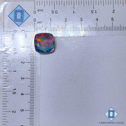 Dobletes de piedras preciosas de ópalo Aurora + cuarzo cristal, 12 x 12 x 7 mm, disponibles para la venta.