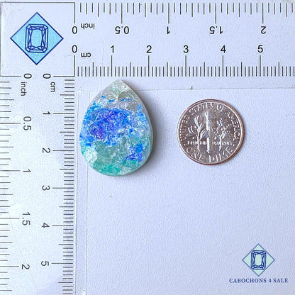 Piedra preciosa de malaquita azurita natural en forma de pera drusa de 26 x 19 x 6 mm, procedente de la República Democrática del Congo, disponible para la venta.