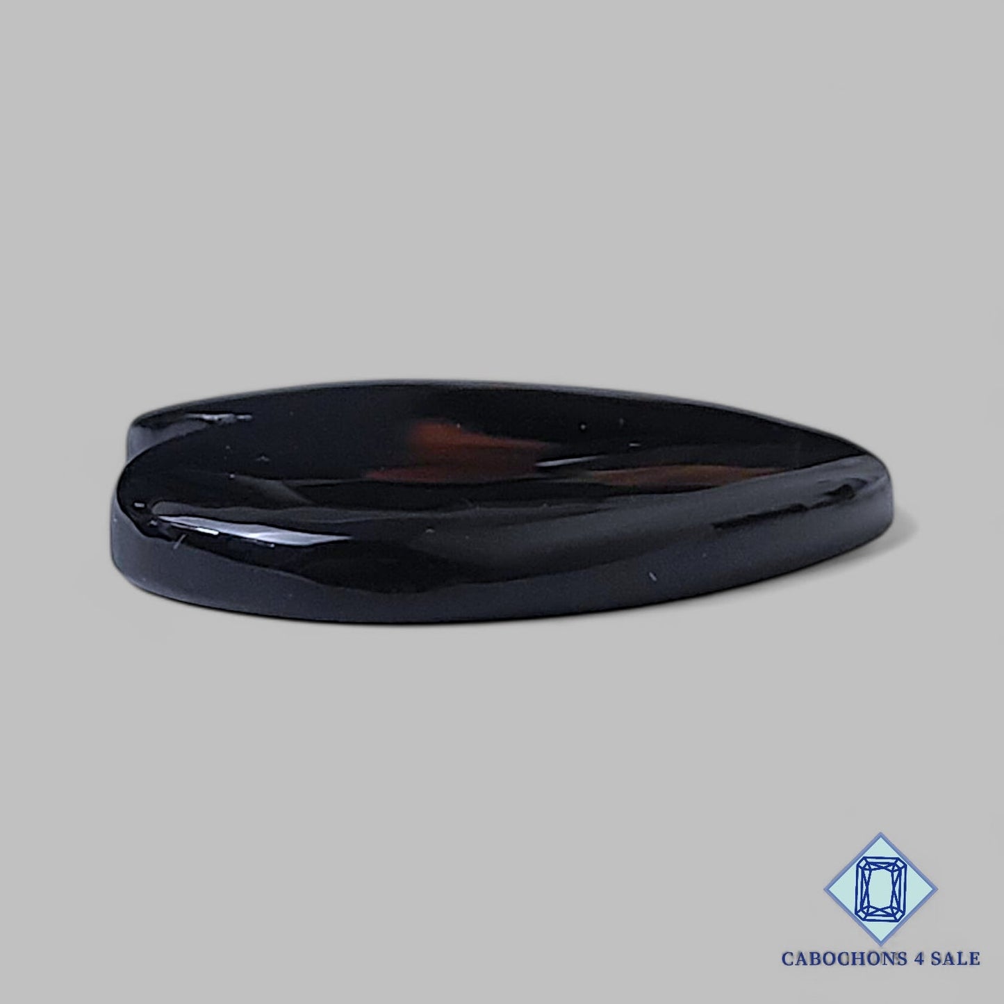 Tallas de corazón de piedra preciosa de ónix negro natural de 34 x 35 x 7 mm disponibles para la venta.