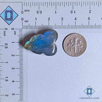 Labradorita azul natural tallada a mano, 25 x 20 x 8 mm, de Madagascar, disponible para la venta.