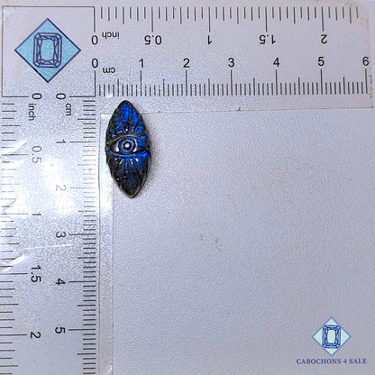 Labradorita azul natural tallada en marquesa de 21 x 10 x 6 mm de Madagascar, disponible para la venta.