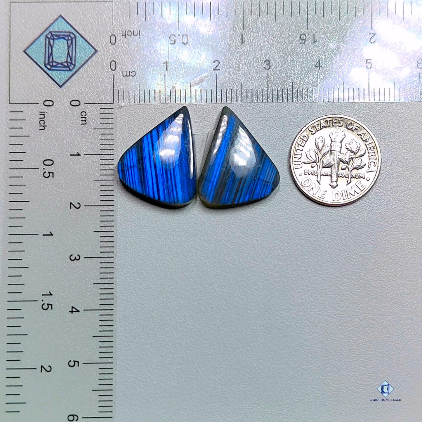 Blue Labradorite-Trangle-cabochons