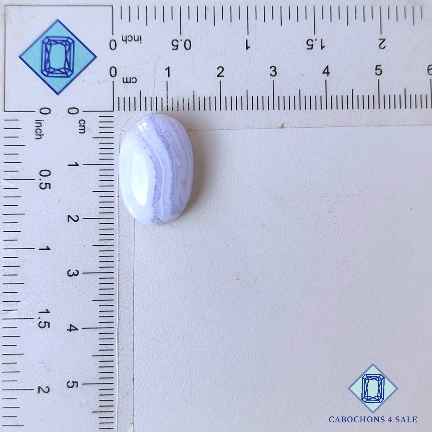 Cabujones ovalados de ágata azul natural de 20 x 14 x 8 mm, de Namibia, disponibles para la venta.