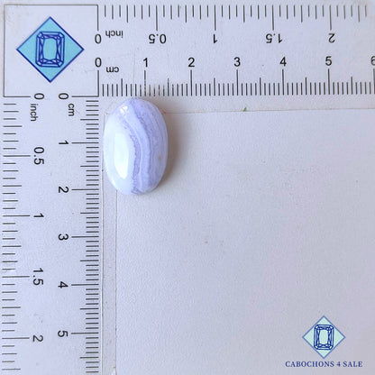 Cabujones ovalados de ágata azul natural de 20 x 14 x 8 mm, de Namibia, disponibles para la venta.