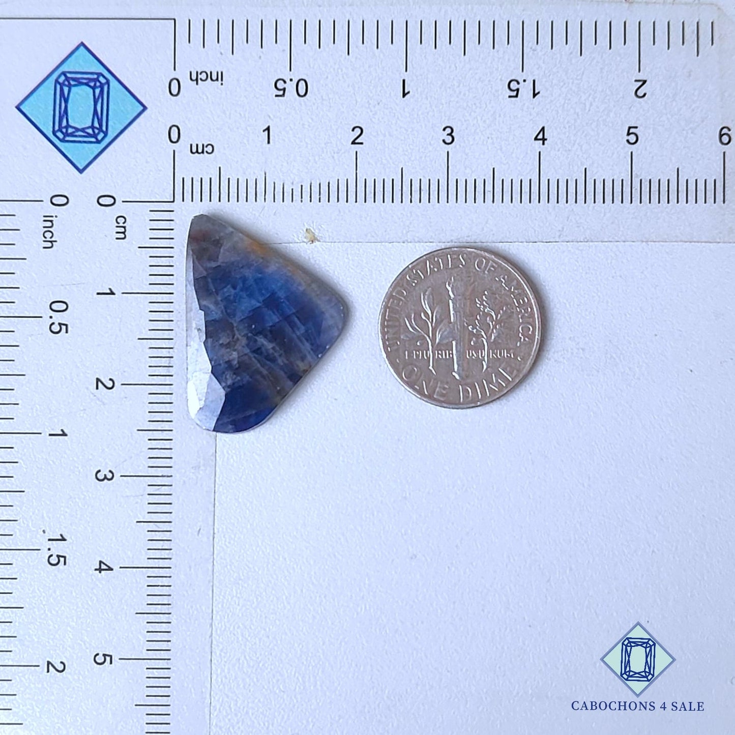 Zafiro azul natural de talla rosa elegante de 24 x 17 x 3 mm, procedente de Myanmar. Disponible para la venta.