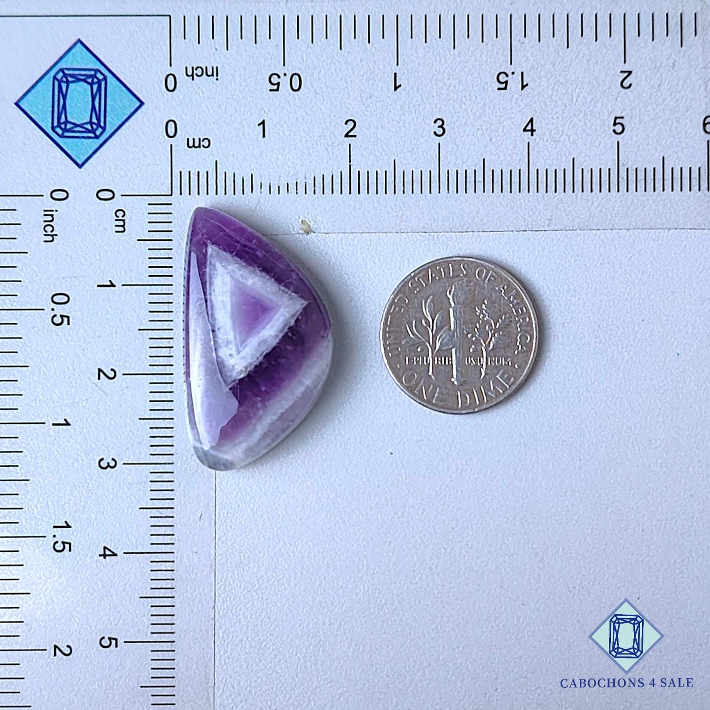 Cabujones de amatista chevron natural de 29 x 17 x 6 mm, disponibles para la venta en Brasil.