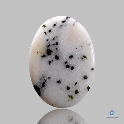 Green_Dot_agate-c4sw1717-oval-White-Cabochons