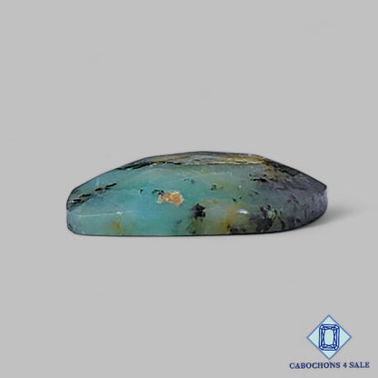 Zafiro verde natural de talla rosa elegante de 16 x 15 x 4 mm, procedente de Myanmar. Disponible para la venta.