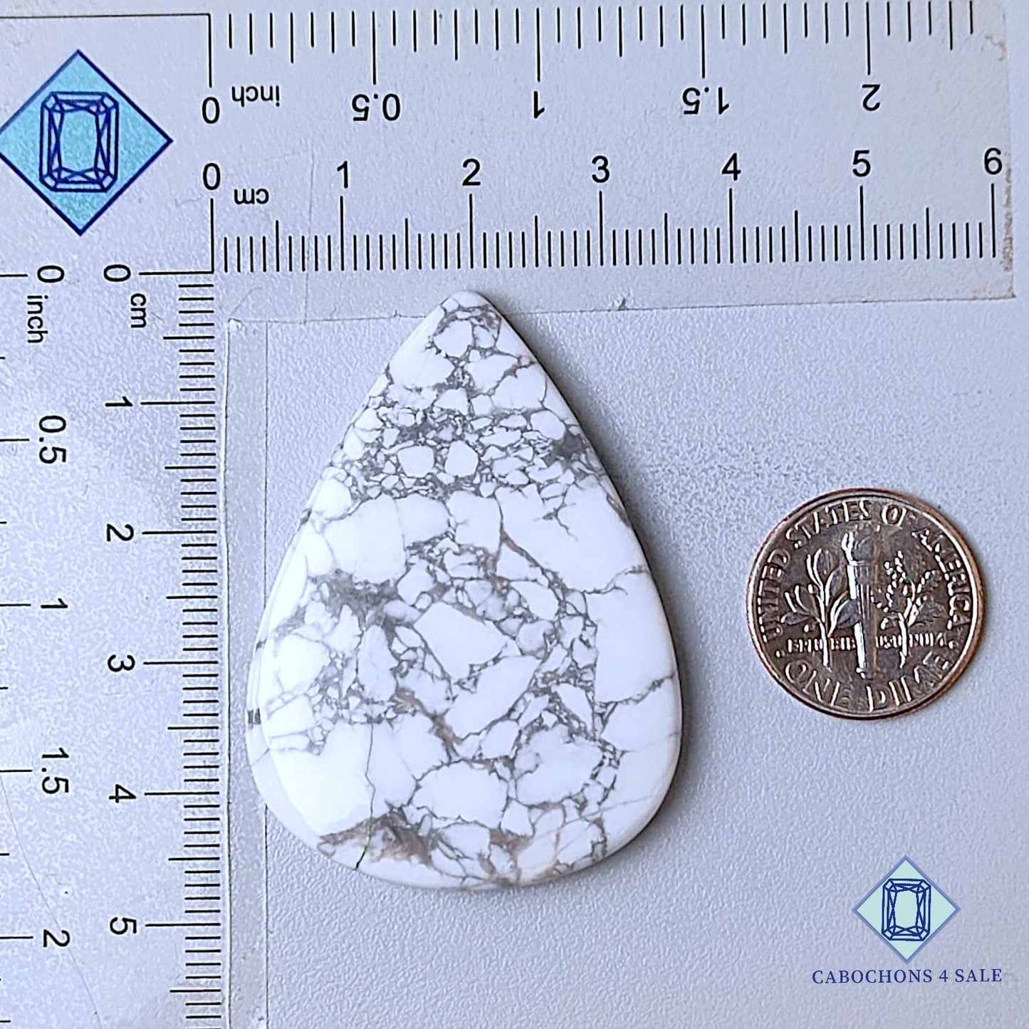 Cabujones de piedra preciosa de howlita natural en forma de pera de 45 x 33 x 5 mm, de California, disponibles para la venta.