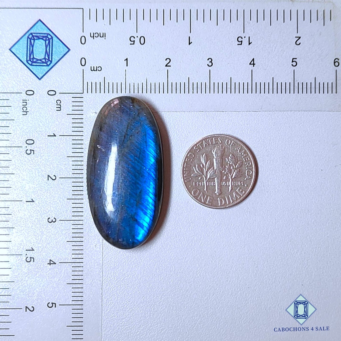 Cabujones ovalados de labradorita azul natural de 36 x 18 x 7 mm de Madagascar, disponibles para la venta. 