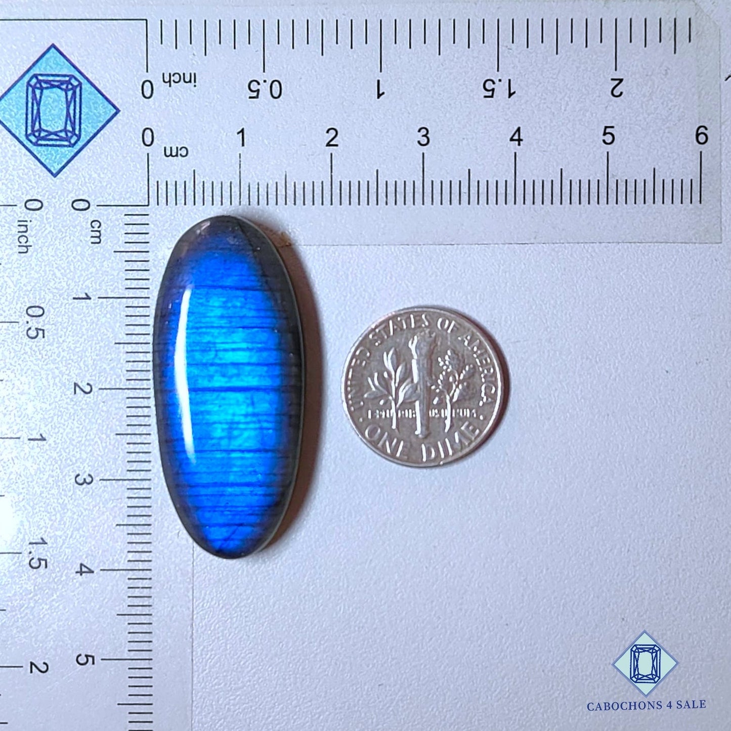 Cabujones ovalados de labradorita azul natural de 37 x 16 x 7 mm de Madagascar, disponibles para la venta. 