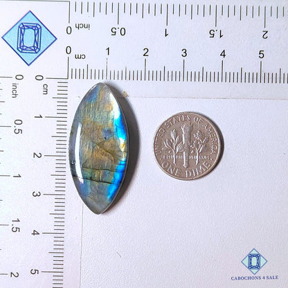 Cabujones marquesa de labradorita multicolor natural de 34 x 16 x 5 mm de Madagascar disponibles para la venta. 