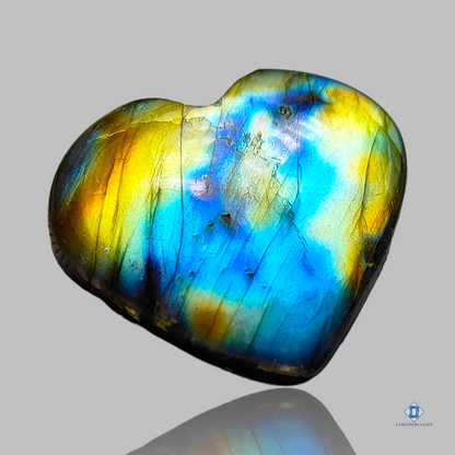 Labradorite-Heart-Cabochons