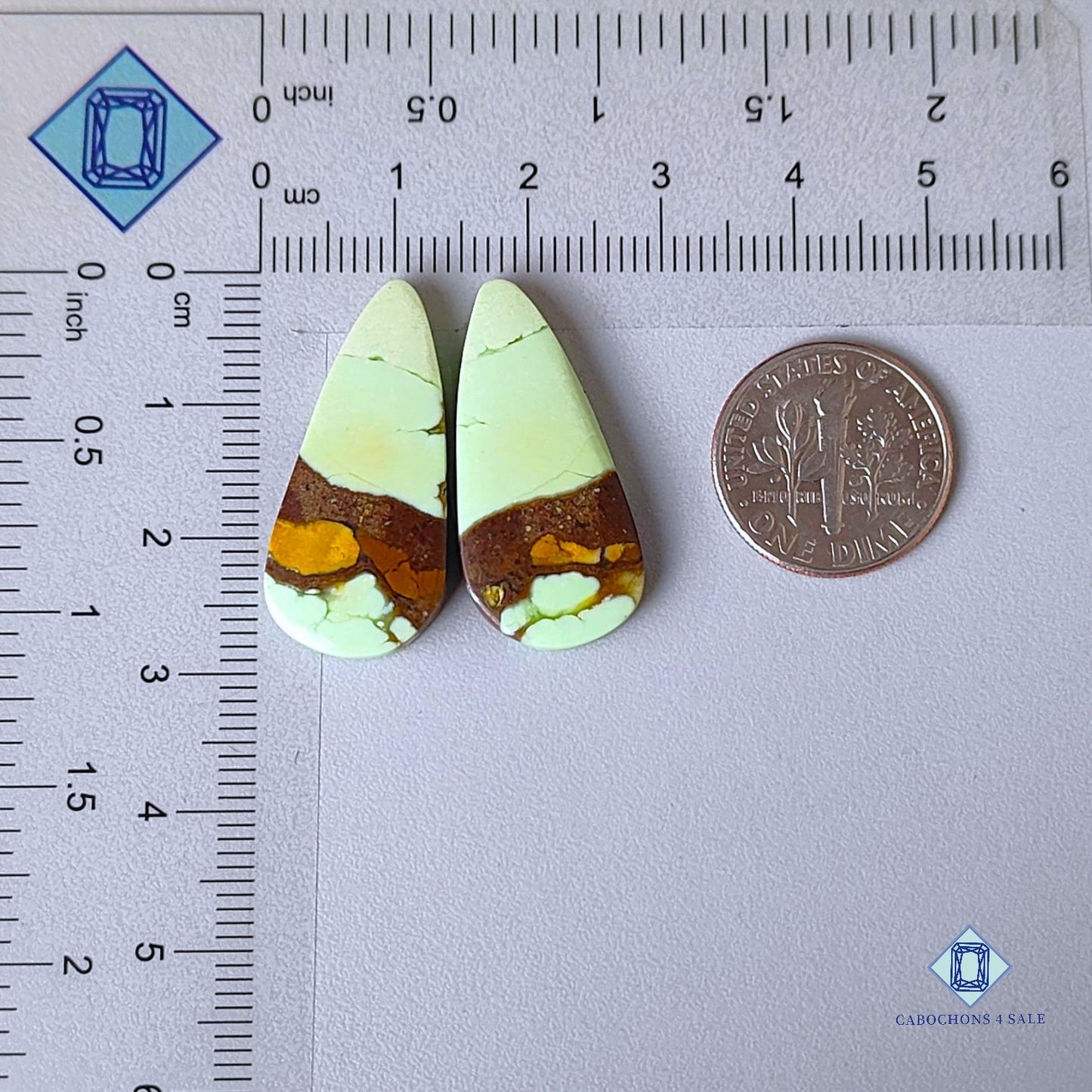 Pares de piedras preciosas de crisoprasa de limón natural en forma de pera de 27 x 13 x 4 mm, procedentes de Australia, disponibles para la venta.